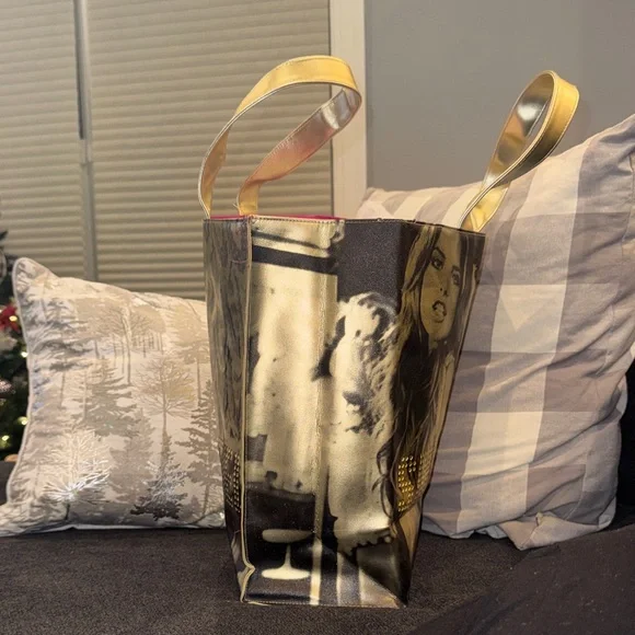 Victoria’s Secret Tote Bundle Bag + Makeup Case + Cozy Slipper Socks Set - Picture 5 of 15